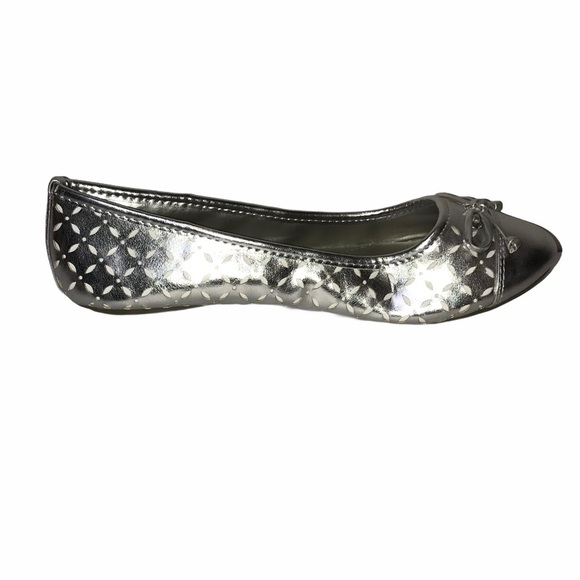 Sperry Top-Sider "Bethany" Silver Flats 5M EUC - Picture 7 of 10